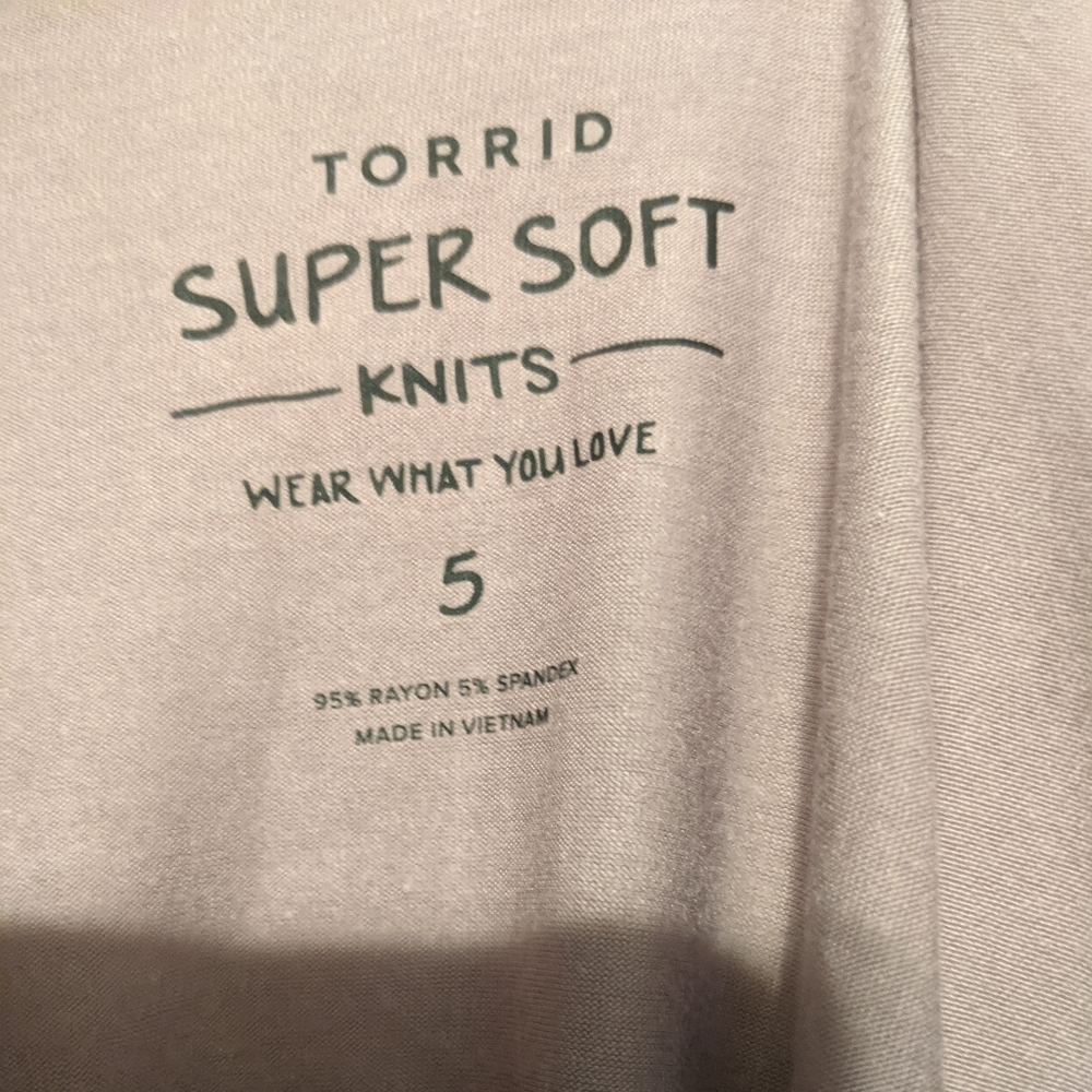 Torrid Summer Top - Picture 3 of 3